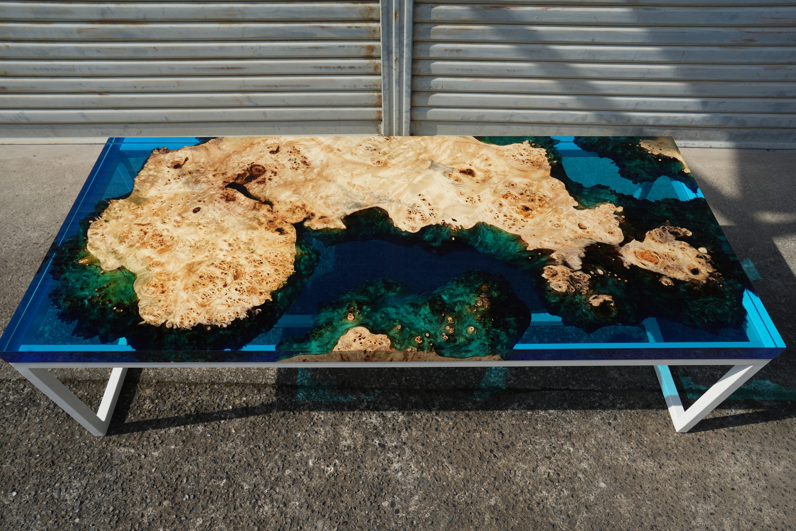 【ポプラ一枚板×クリアブルー】ポプラ×クリアブルー レジンテーブル