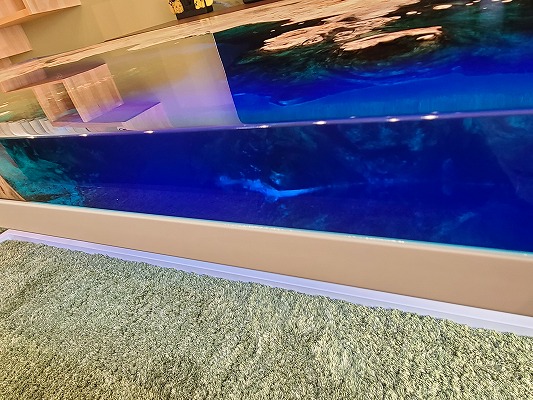 【ポプラ一枚板×クリアブルー】ポプラ×クリアブルー レジンテーブル