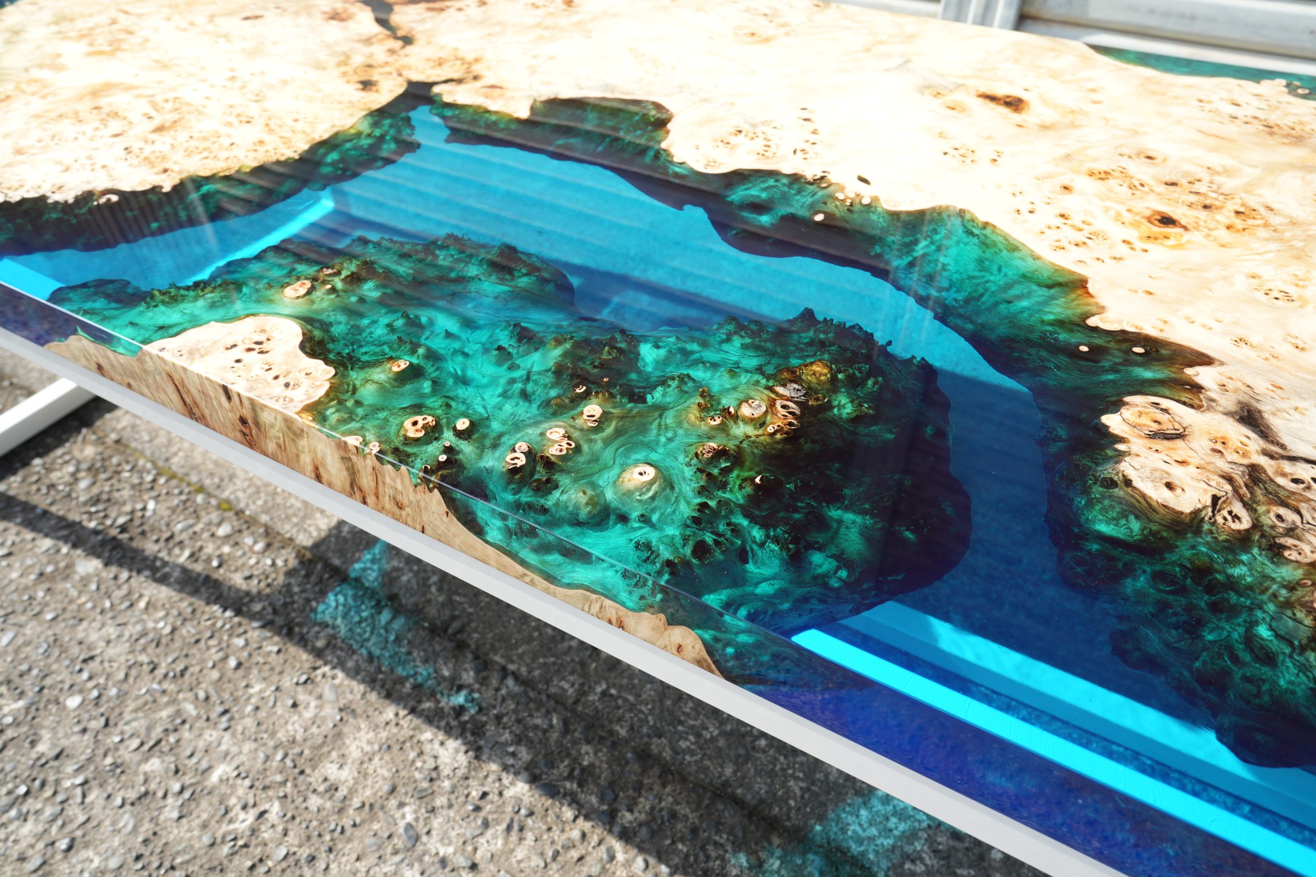 【ポプラ一枚板×クリアブルー】ポプラ×クリアブルー レジンテーブル