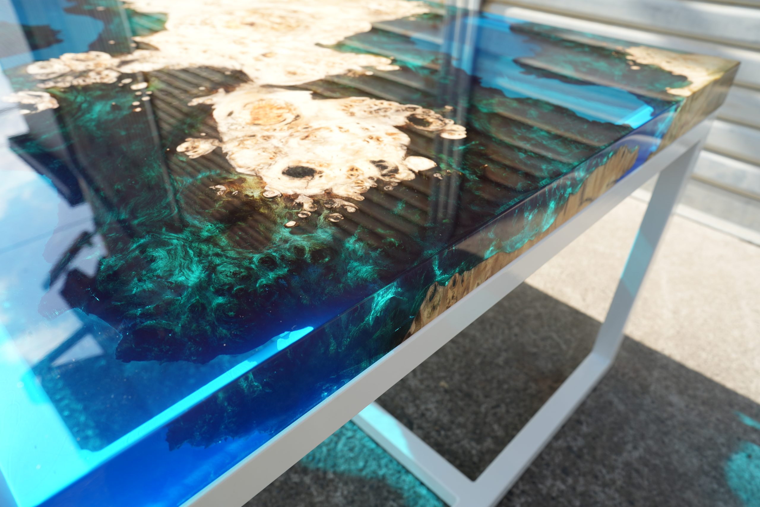 【ポプラ一枚板×クリアブルー】ポプラ×クリアブルー レジンテーブル