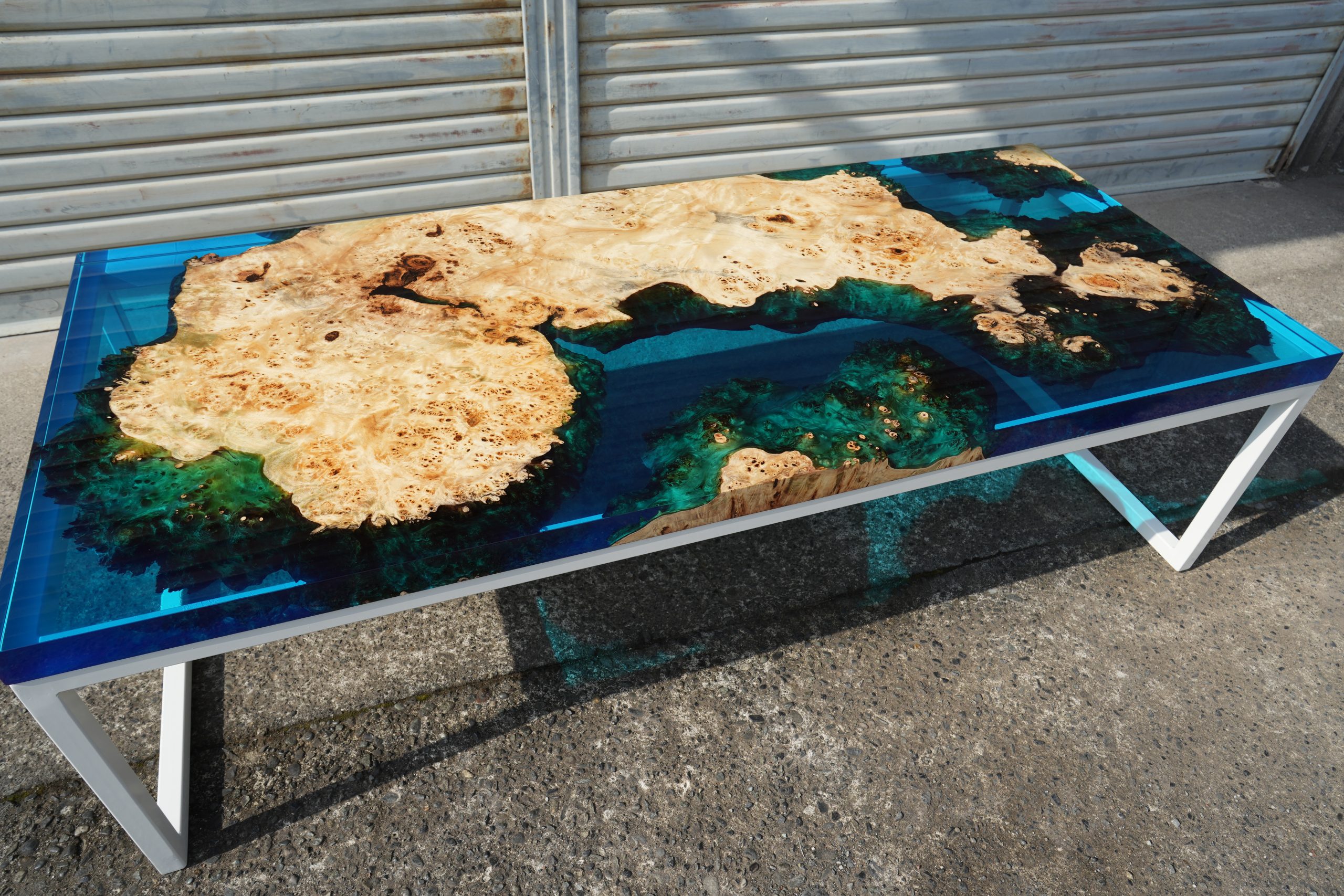 【ポプラ一枚板×クリアブルー】ポプラ×クリアブルー レジンテーブル