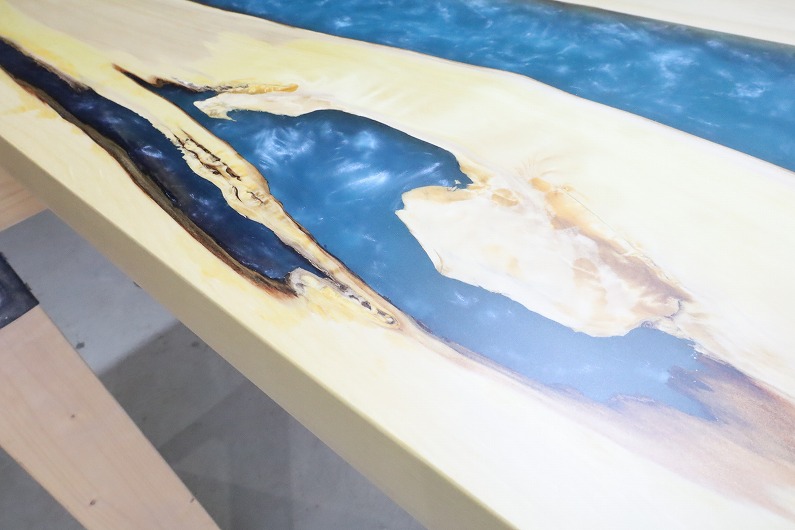 【東京都】銀杏×ブルーシャイン レジンカウンター レジンテーブル