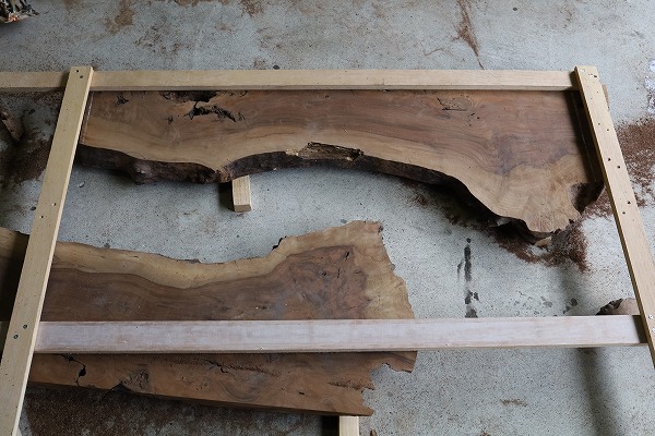 レジンテーブル 倉庫