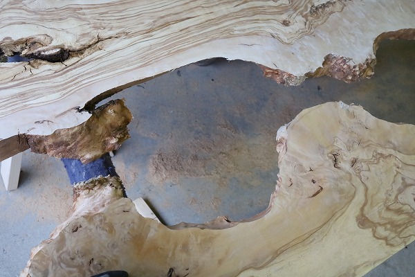 レジンテーブル 倉庫