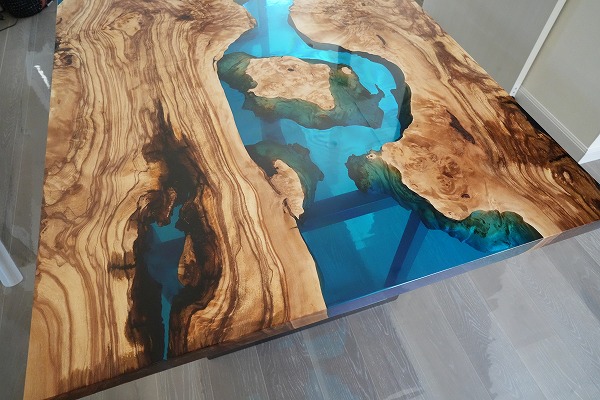 レジンテーブル 倉庫