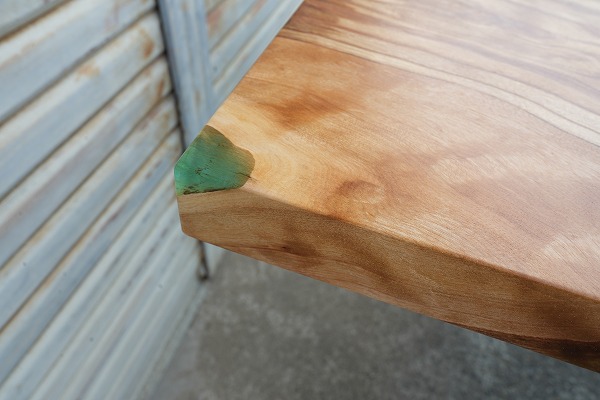 レジンテーブル 倉庫