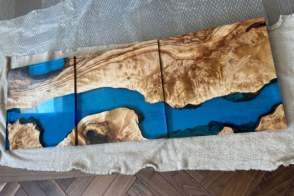 レジンテーブル 倉庫