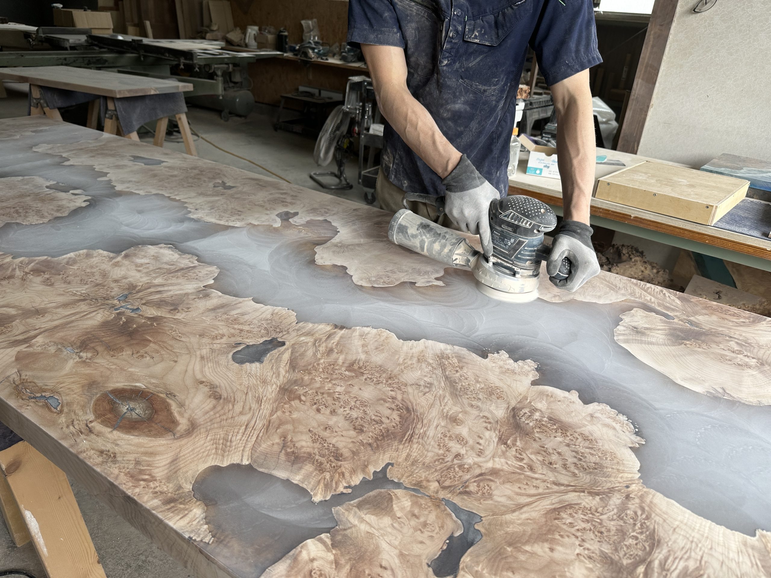 レジンテーブル 倉庫