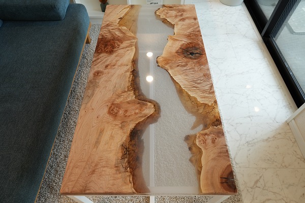 【福岡県】メープル×クリアホワイト レジンテーブル