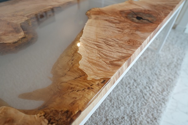 【福岡県】メープル×クリアホワイト レジンテーブル