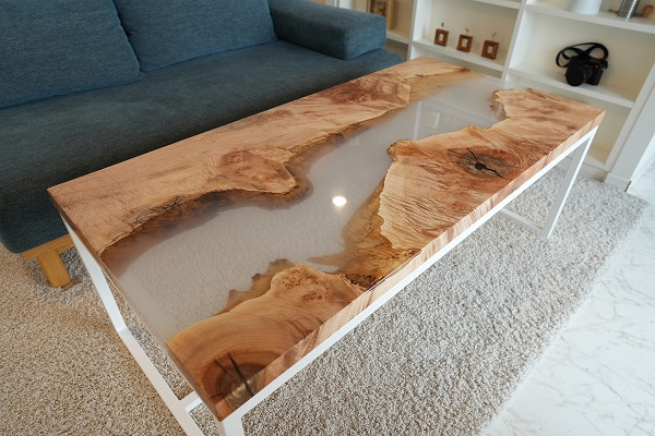 【福岡県】メープル×クリアホワイト レジンテーブル