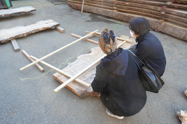 レジンテーブル 倉庫