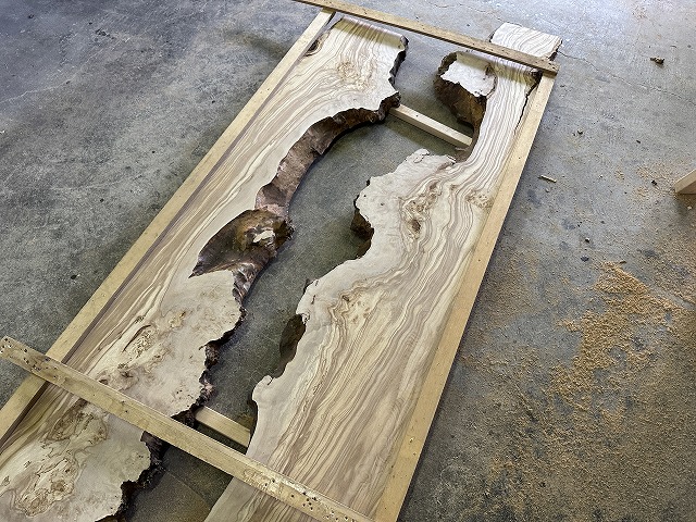 レジンテーブル 倉庫