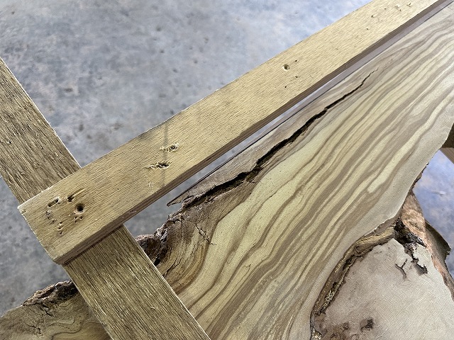 レジンテーブル 倉庫