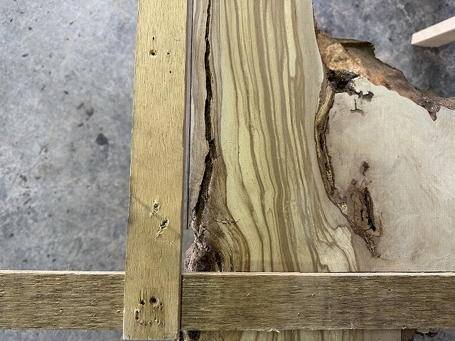 レジンテーブル 倉庫