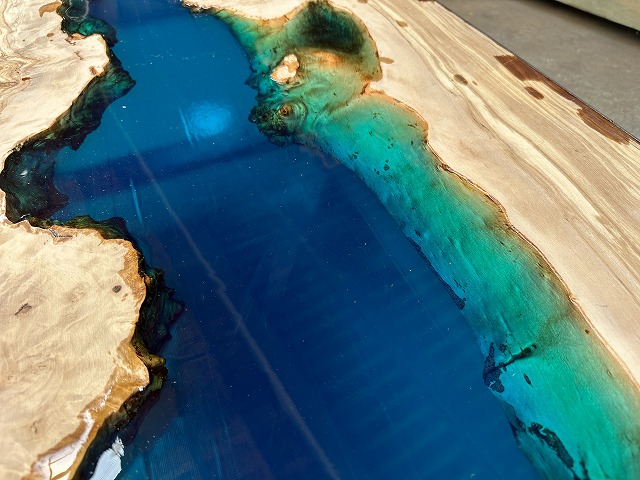 レジンテーブル 倉庫