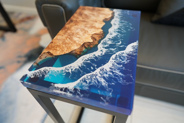 【東京都新宿区】オリーブ×クリアブルーレジンテーブル