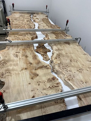 レジンテーブル 倉庫