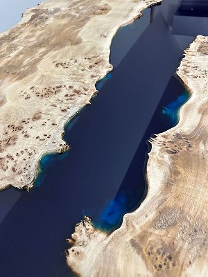 レジンテーブル 倉庫