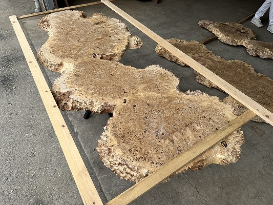 レジンテーブル 倉庫