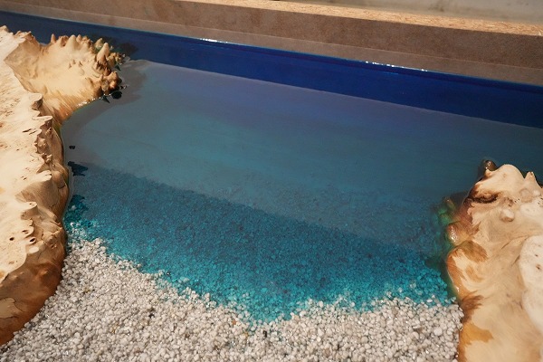 レジンテーブル 倉庫