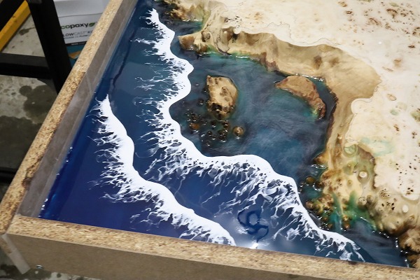 レジンテーブル 倉庫