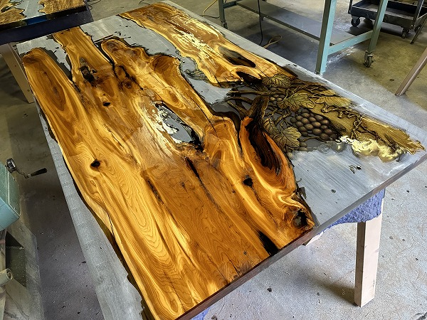 レジンテーブル 倉庫