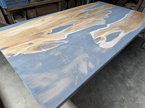 レジンテーブル 倉庫