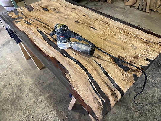 レジンテーブル 倉庫