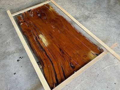 レジンテーブル 倉庫