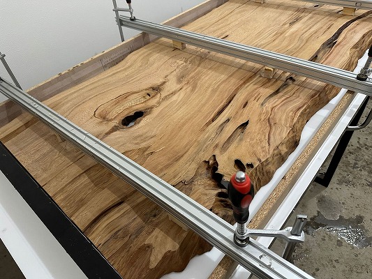 レジンテーブル 倉庫