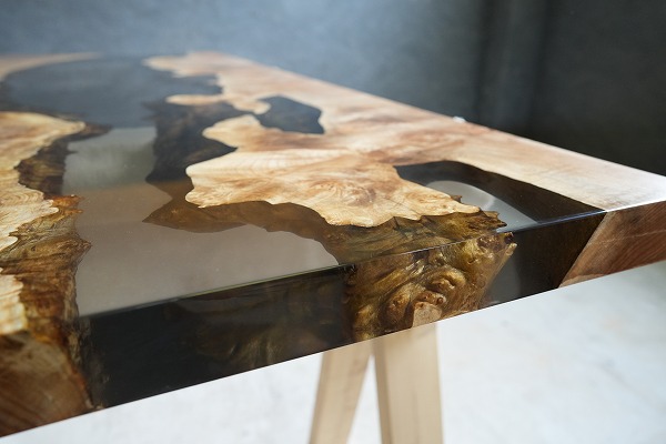 【京都府】メープル×dark IIクリアレジンテーブル