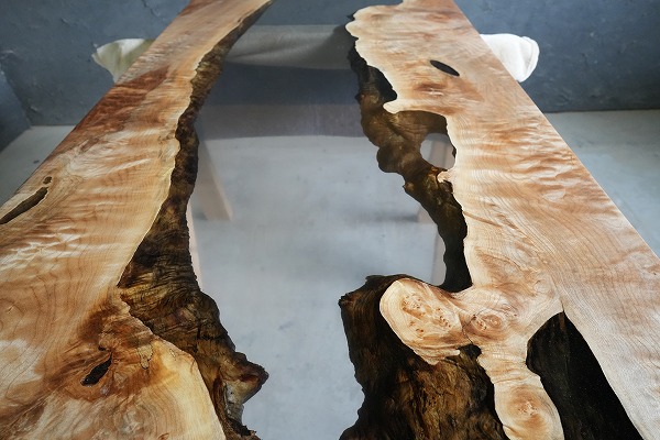 【京都府】メープル×dark IIクリアレジンテーブル