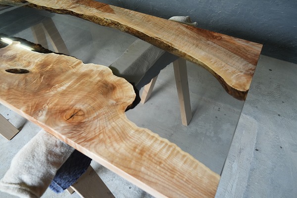 【京都府】メープル×dark IIクリアレジンテーブル