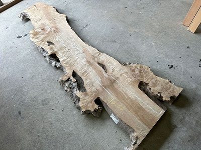 レジンテーブル 倉庫