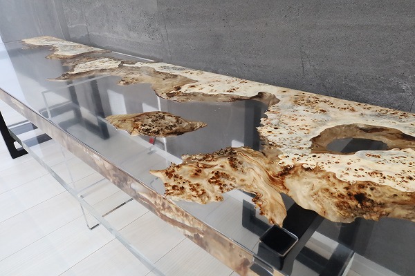 【東京都】ポプラ×クリア レジンカウンター