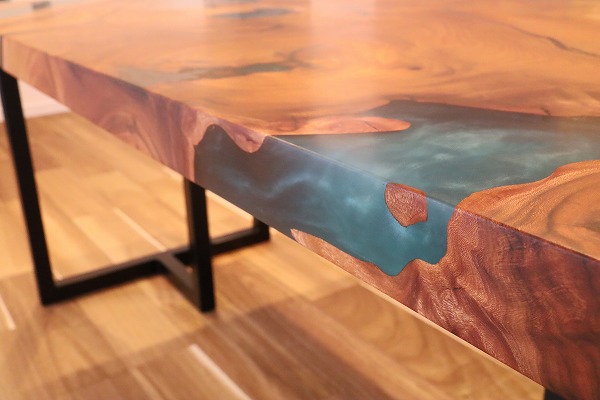 【静岡県】栃×クリア レジンテーブル