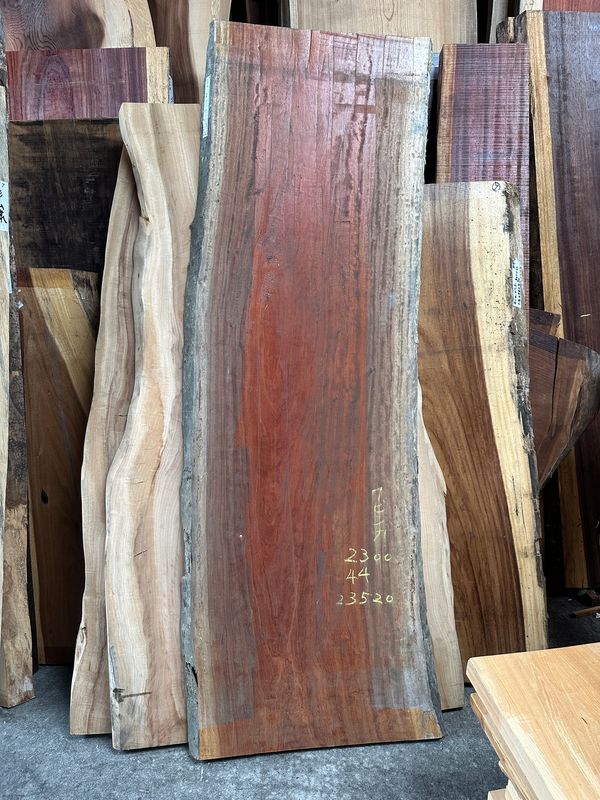 レジンテーブル 倉庫