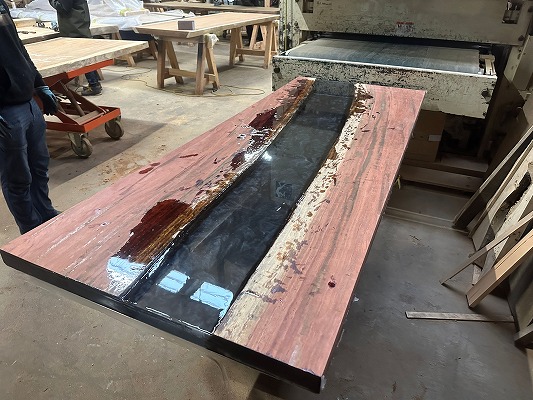 レジンテーブル 倉庫