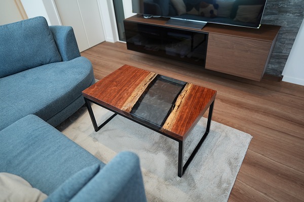 【静岡県】ブビンガ× dark IIシャイン レジンテーブル