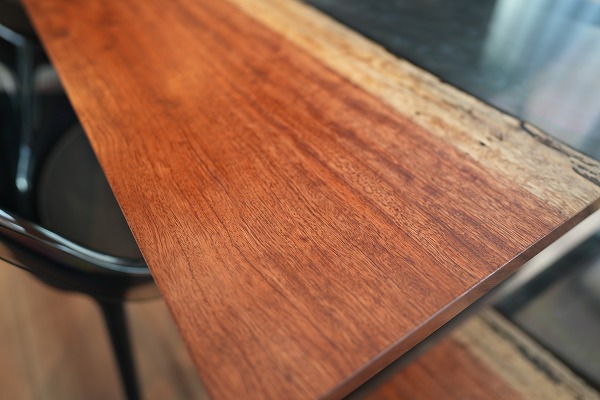 【静岡県】ブビンガ× dark IIシャイン レジンテーブル