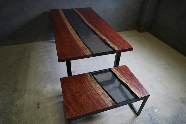 レジンテーブル 倉庫