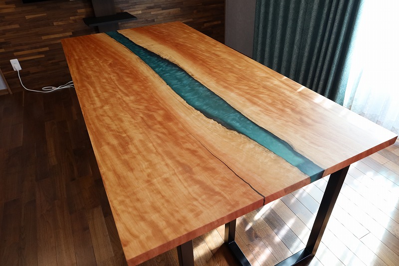 【東京都】ボセ×simodaブルー リバーテーブル レジンテーブル