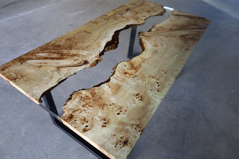 【神奈川県】ポプラ×クリア レジンテーブル