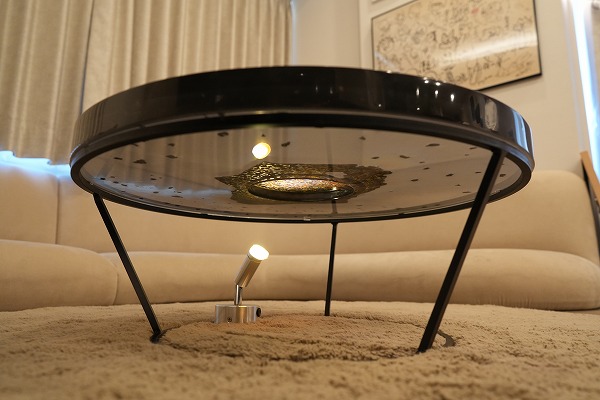 【東京都大田区】隕石（本物）レジンテーブル