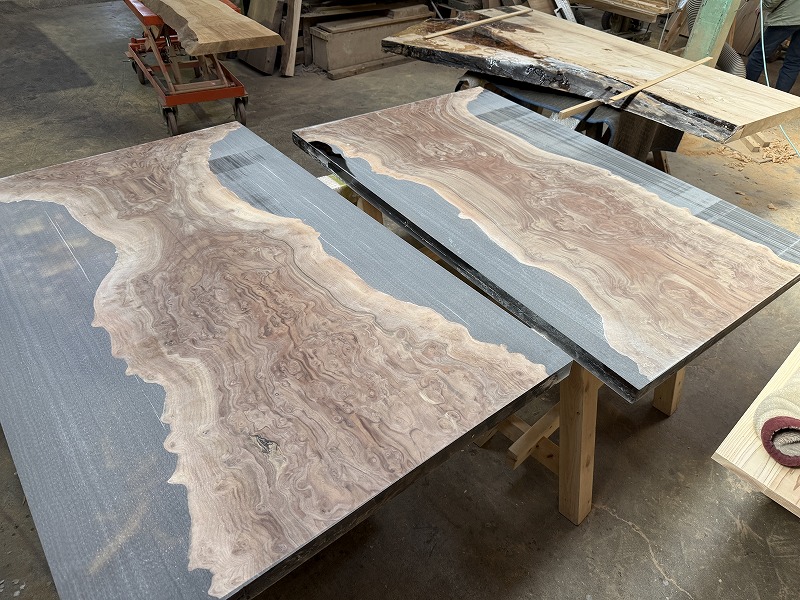 彫り物クラロレジンテーブル