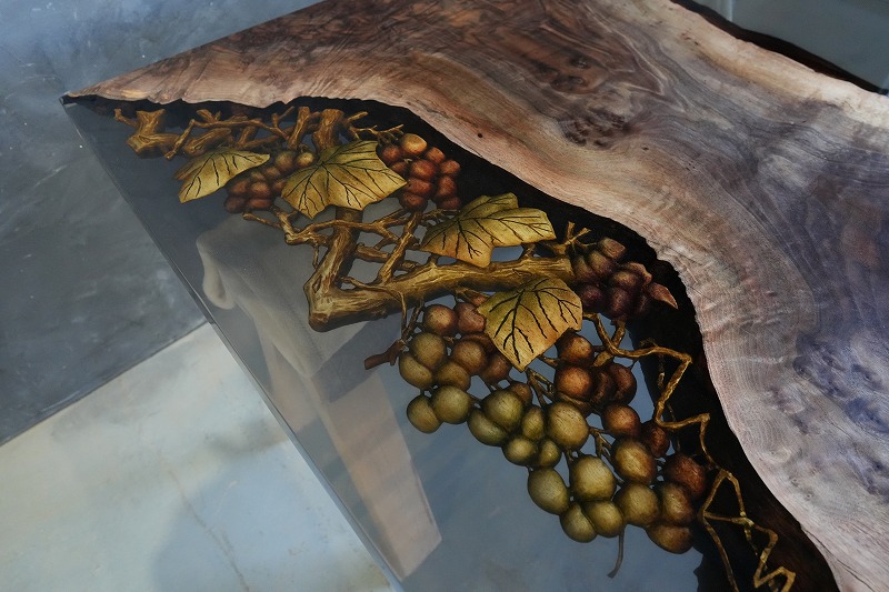 【東京都】クラロ×dark II 彫り物レジンテーブル