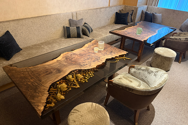 【東京都】クラロ×dark II 彫り物レジンテーブル