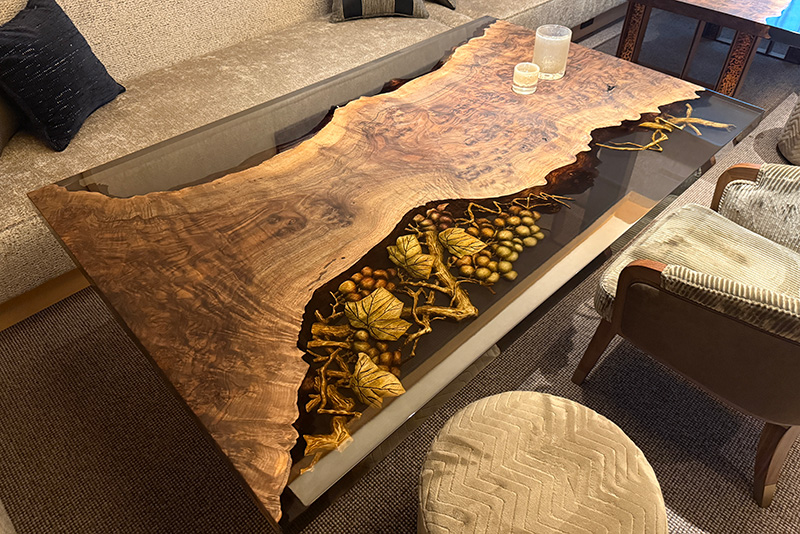 【東京都】クラロ×dark II 彫り物レジンテーブル